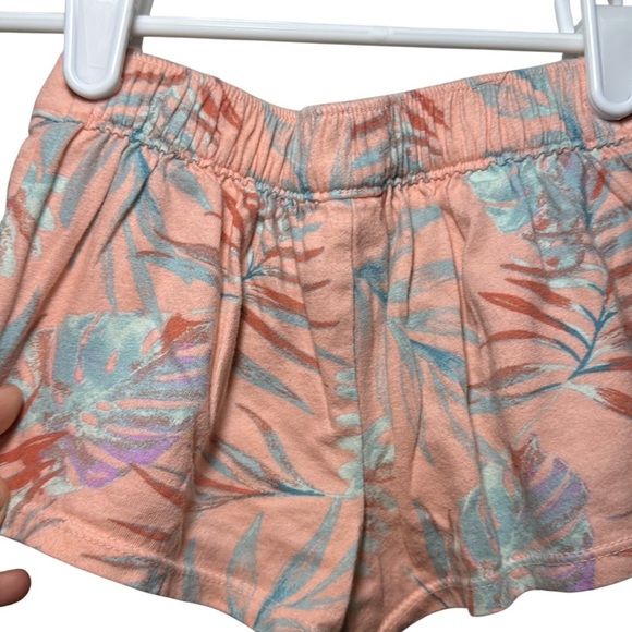 Oshkosh Toddler Girls Two Piece Set Palm Print Tank and Shorts Size 18 Months - Picture 10 of 13